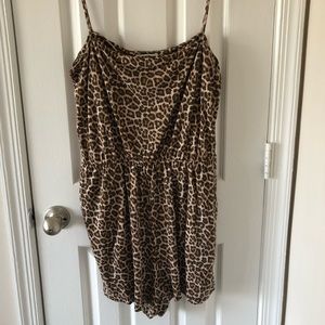 H&M leopard romper size L
